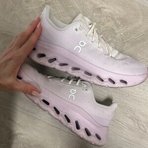 On Running Women's Sneakers in lavender purpler